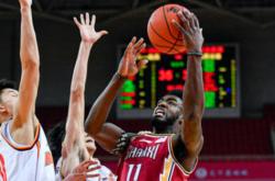 华体会登录入口-多特蒙德队长带伤上阵，帮助球队逆转战局