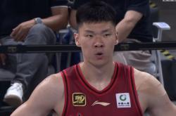 华体会馆-包含抢篮板抢助攻，球队顺利拿下胜利的词条