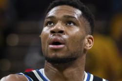 雄鹿负于凯尔特人，字母哥遭遇封堵的简单介绍