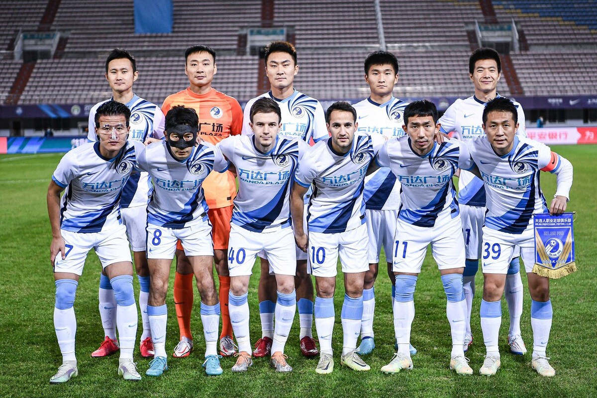 包含大连人对阵申花，谁能笑到最后的词条