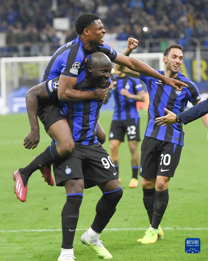 关于卢卡库在国际米兰获得成功，成为球队不可或缺的一环的信息