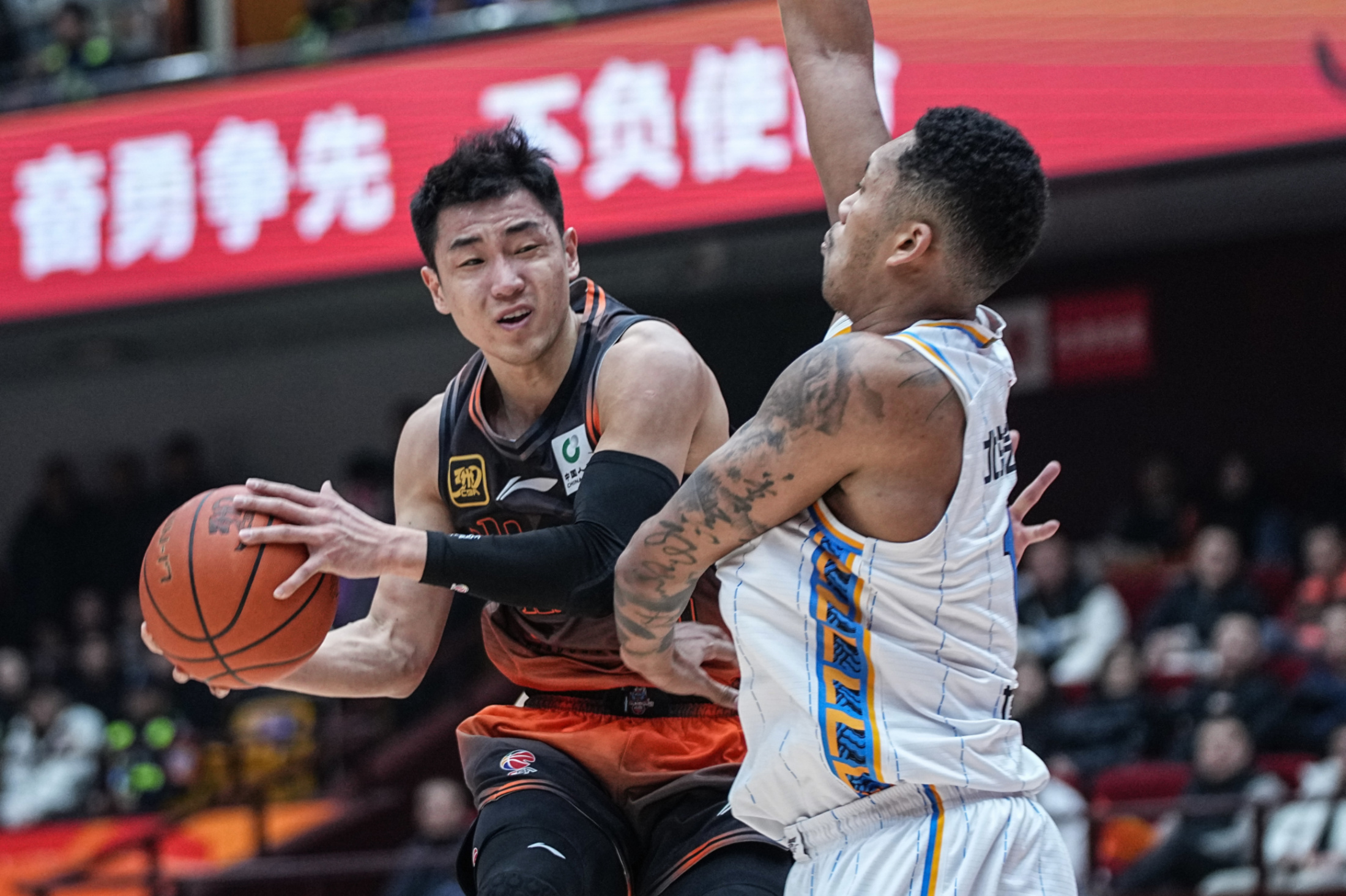 关于山东男篮势不可挡，多场胜利引发热议的信息