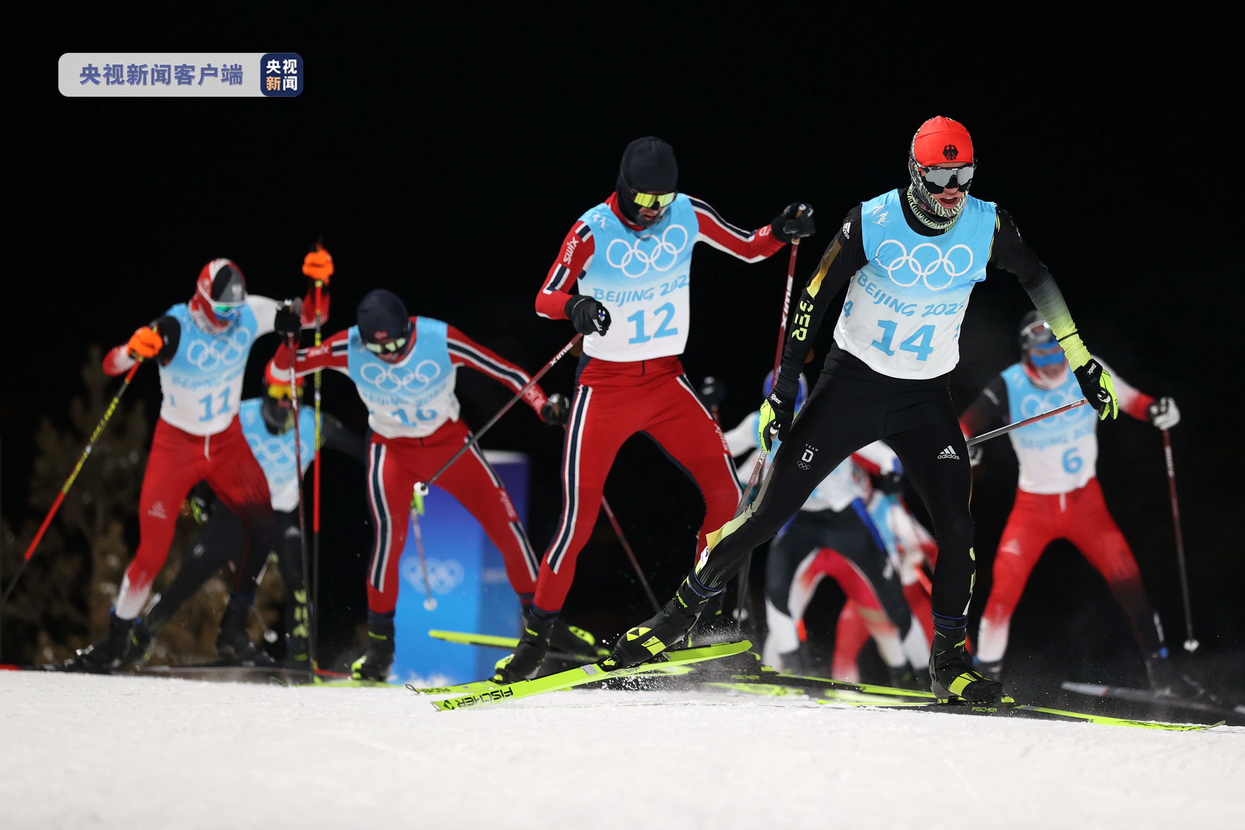 包含挪威滑雪队以惊人速度夺取混合团体赛冠军的词条