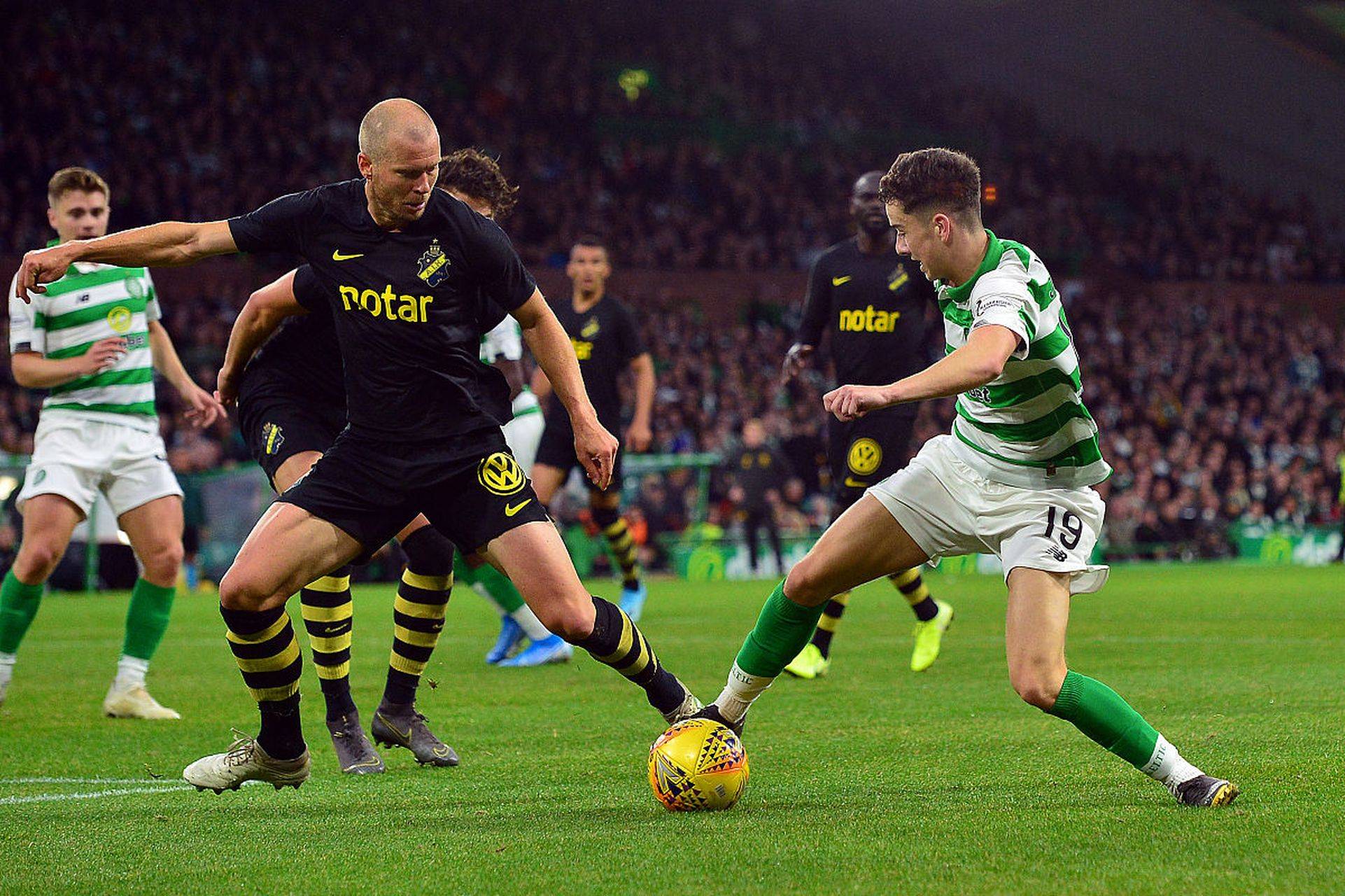 球队势均力敌,攻守交锋! 球队势均力敌,攻守交锋!